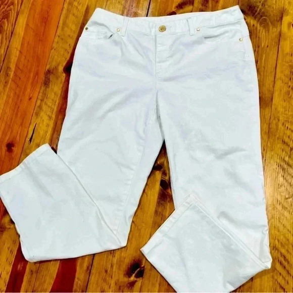 Black Label Denim - Black label by Chicos white jeans with gold hardware